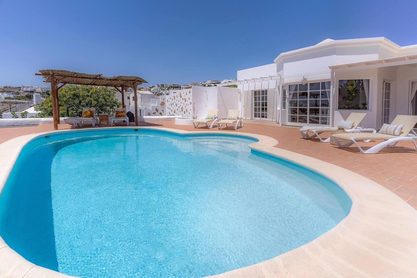 Amazing 3 Bedroom Ocean View With Pool Тіас Екстер'єр фото